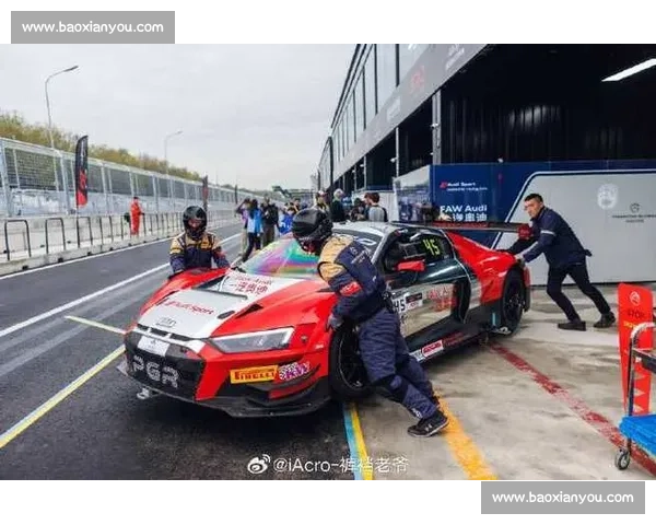 极速飞驰在赛道上,荣耀与速度的碰撞,汽车比赛激烈角逐,谁将问鼎巅峰冠军 极速飞驰在赛道上,荣耀与速度的碰撞,汽车比赛激烈角逐,谁将问鼎巅峰冠军