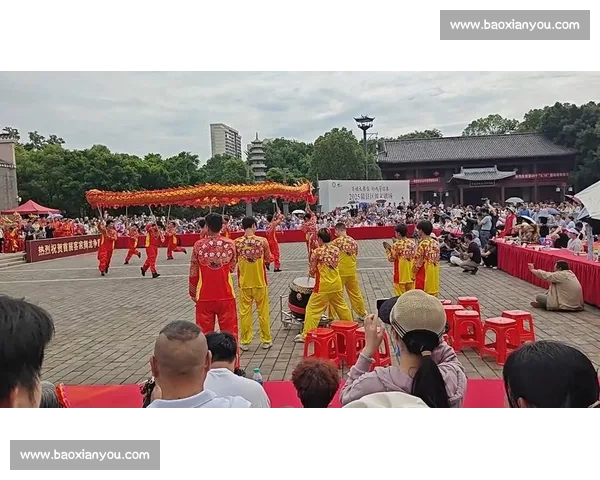 金龙翻腾震天鼓点齐鸣万人喝彩勇夺舞龙视频比赛冠军精彩瞬间 金龙翻腾震天鼓点齐鸣万人喝彩勇夺舞龙视频比赛冠军精彩瞬间